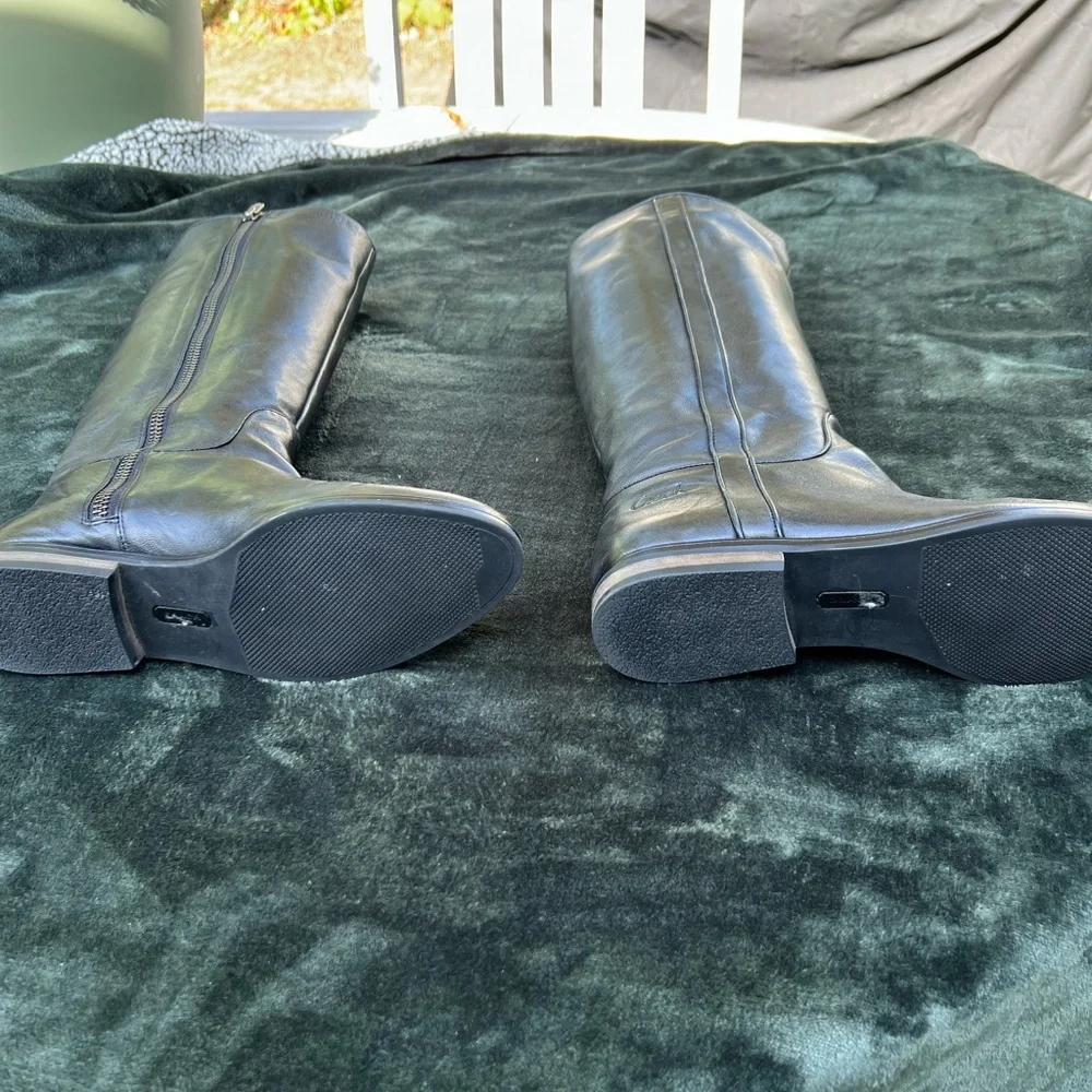Coach Black Knee Boots..beautiful soft leather..perfect fit - Picture 4 of 4